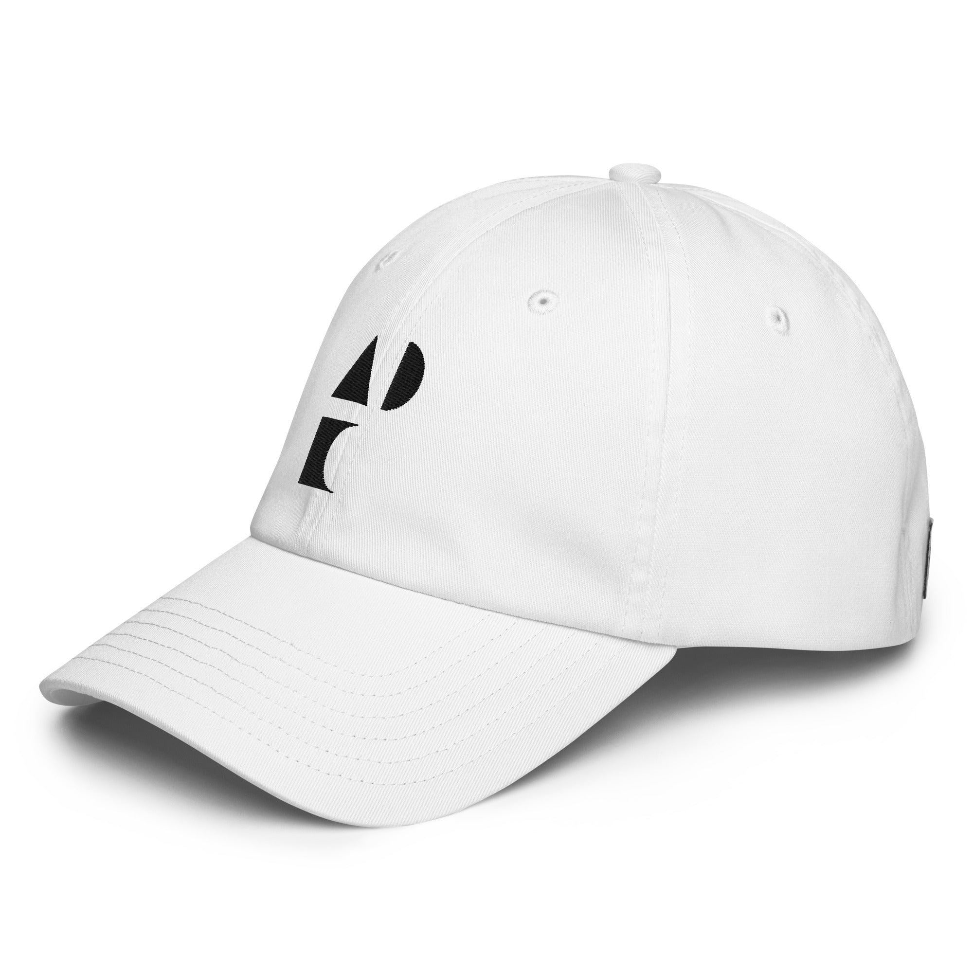 Three‑quarter side view of the black Under Armour x Form Fundamentals Stamp Cap (No.07), highlighting the curved pre‑curved brim, clean six‑panel crown and black geometric Form Fundamentals emblem on the front panel.