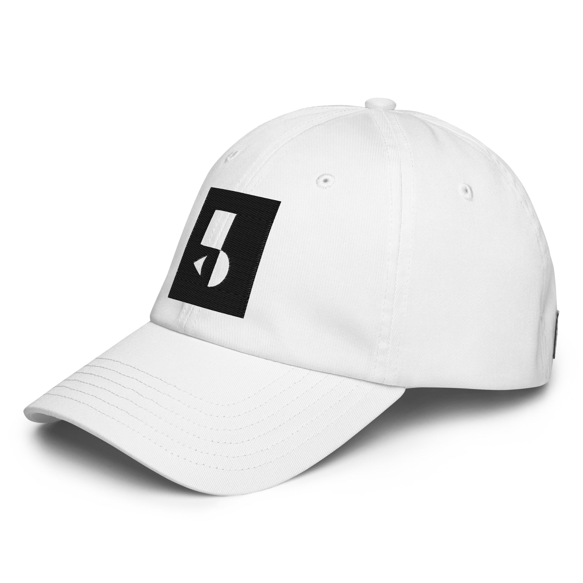 Three‑quarter side view of the black Under Armour x Form Fundamentals Stamp Cap (No.11), highlighting the curved pre‑curved brim, clean six‑panel crown and black geometric Form Fundamentals emblem on the front panel.